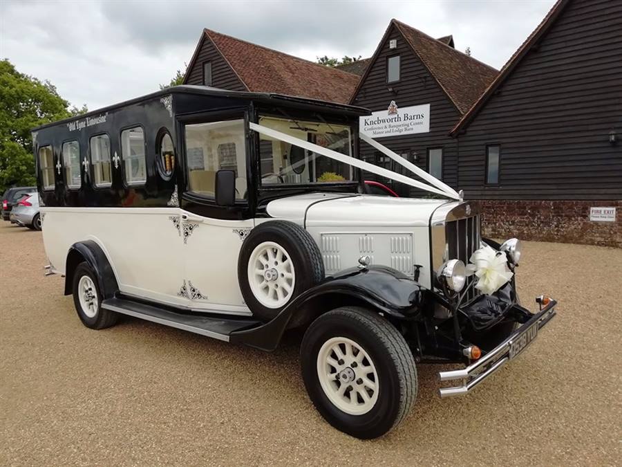 Asquith Mascot wedding car