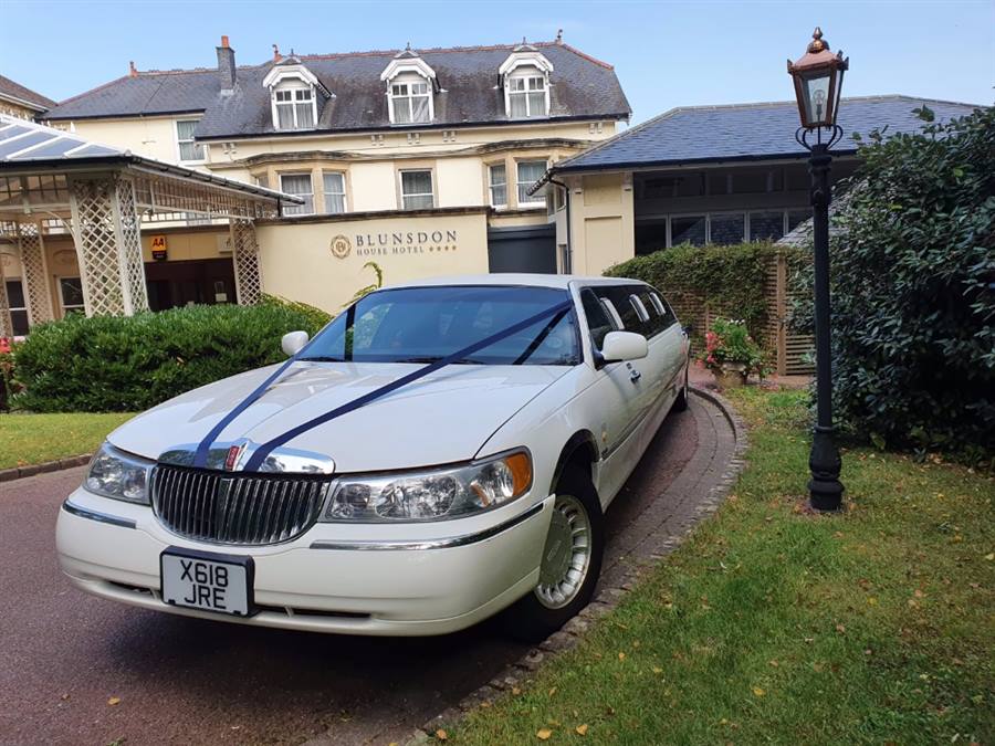 Lincoln Town Car Executive Royale wedding car