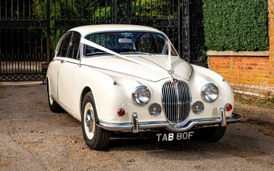 Jaguar MK2 wedding car