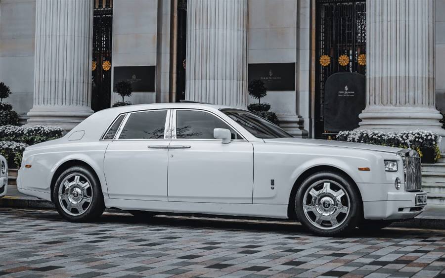 Rolls Royce Phantom wedding car