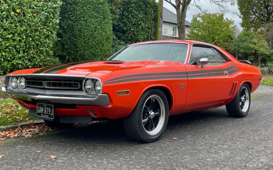 Dodge 1971 Challenger wedding car