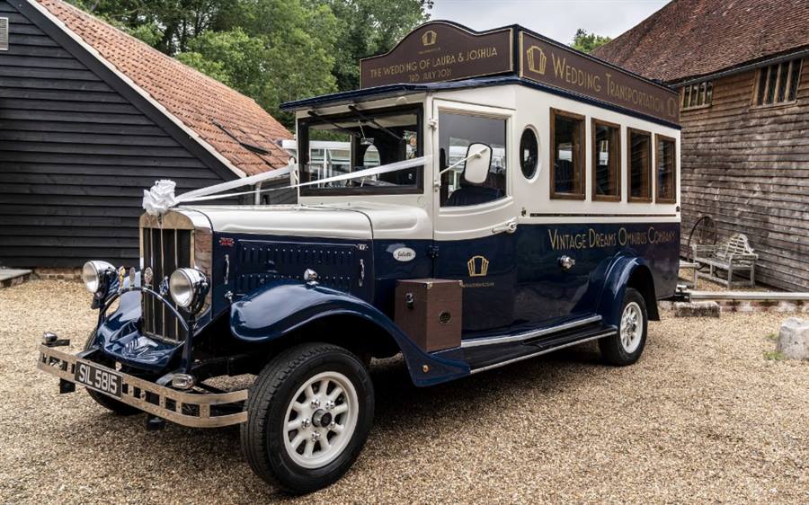 JULIETTE - Asquith Wedding Omnibus wedding car