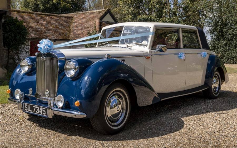 SILVY - Royale Windsor Landaulette wedding car