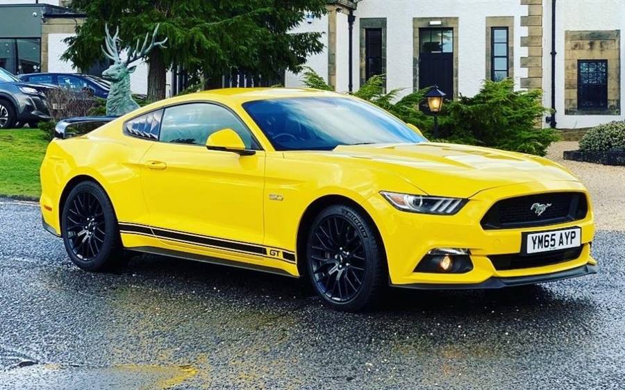 Ford Mustang wedding car