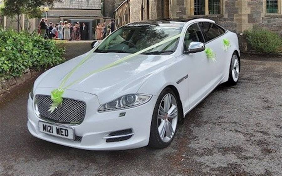 Jaguar XJ LWB wedding car