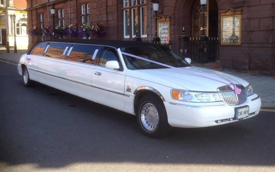 Lincoln Tuxedo Town Car wedding car