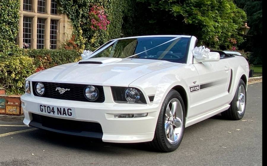 Ford Mustang GT wedding car