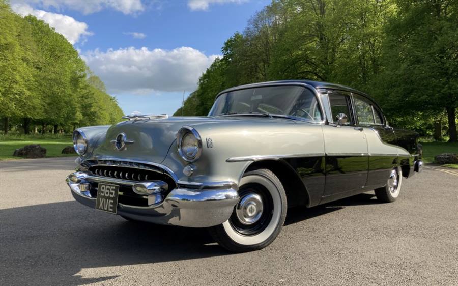 Oldsmobile Rocket 88 wedding car