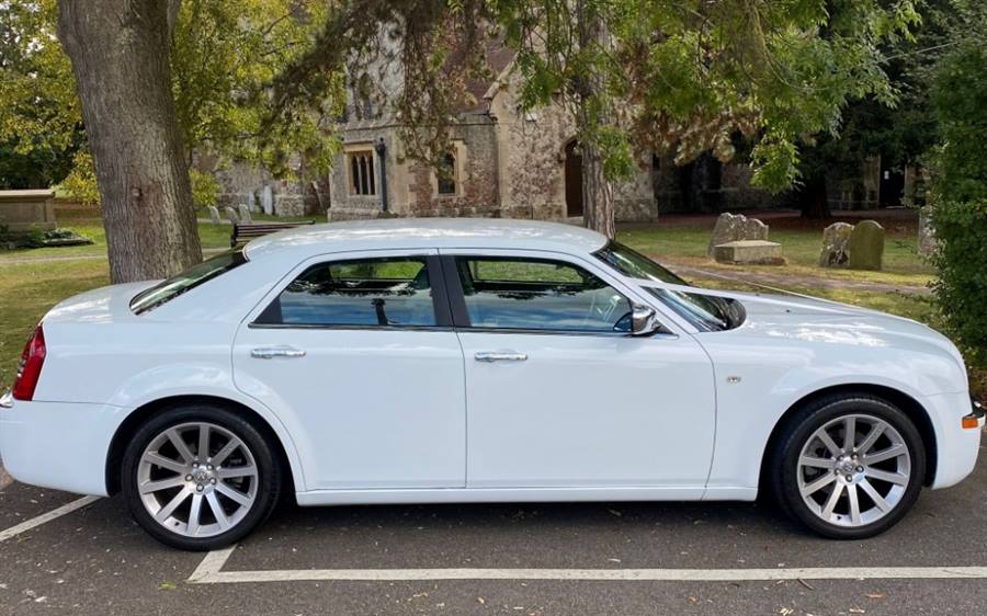Chrysler 300c wedding car