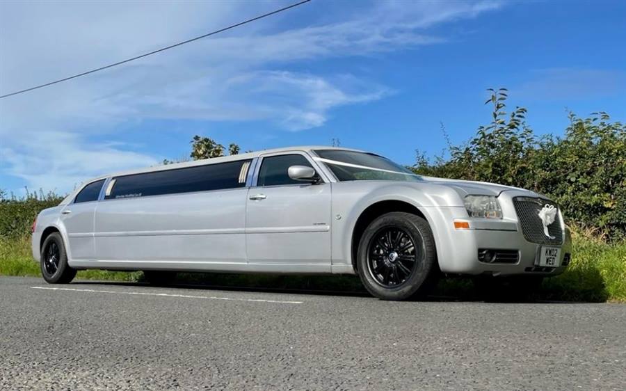 Chrysler 300c super stretch limousine wedding car