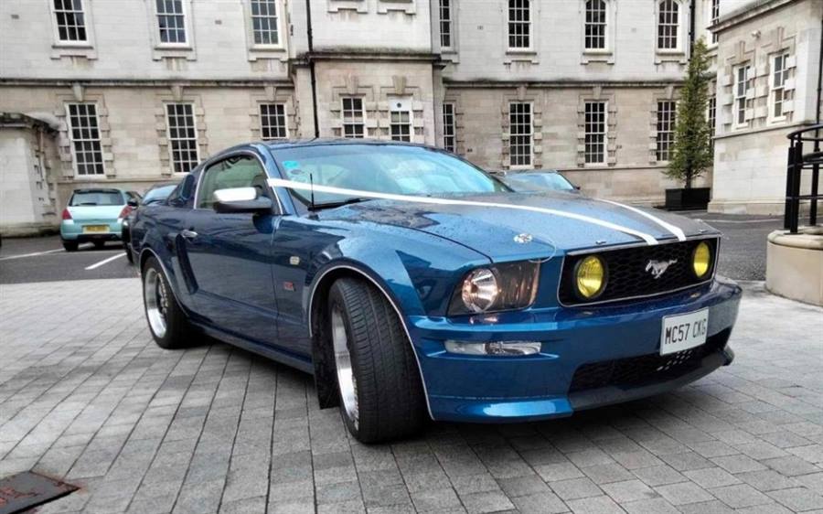 Ford Mustang wedding car