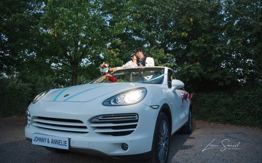 Porsche Cayenne wedding car