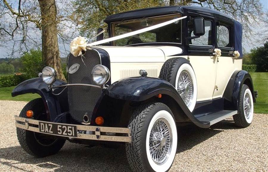 Badsworth Landaulette wedding car