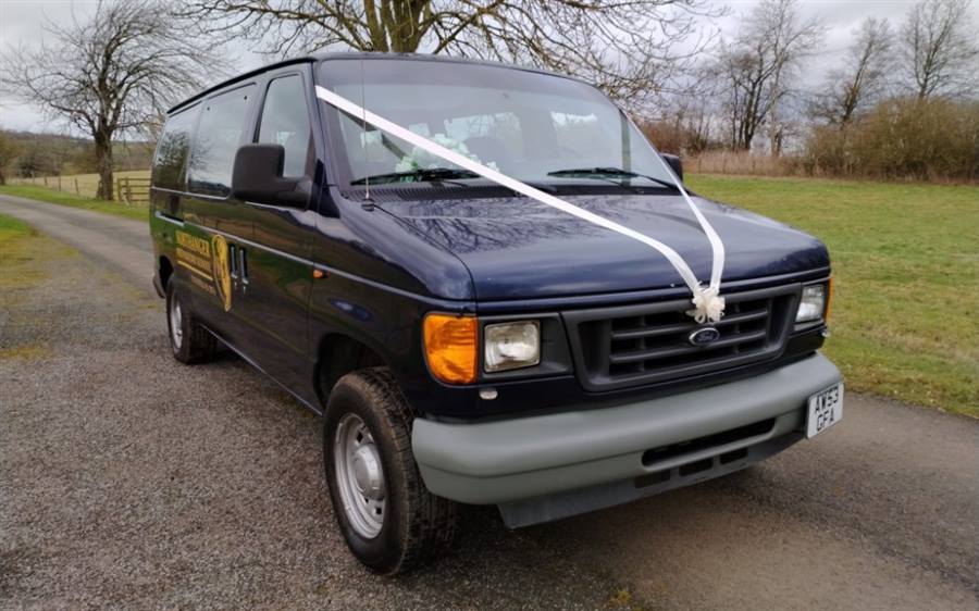 Ford Econoline Chateau wedding car