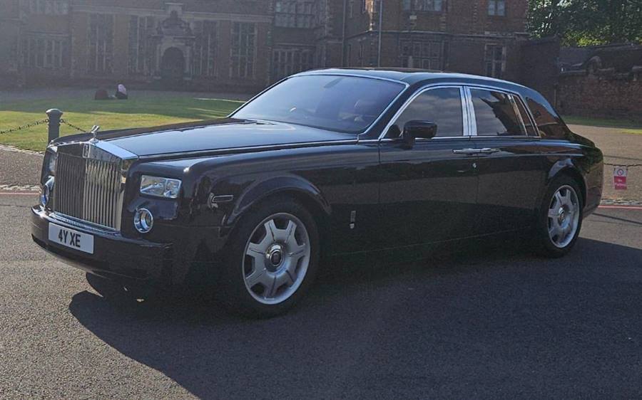Rolls Royce Phantom wedding car