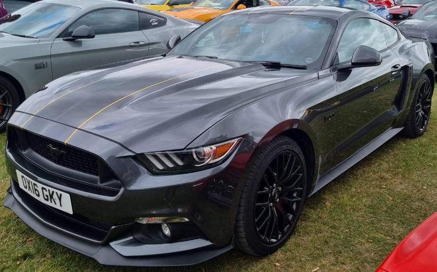 Ford Mustang 2016 Fastback wedding car