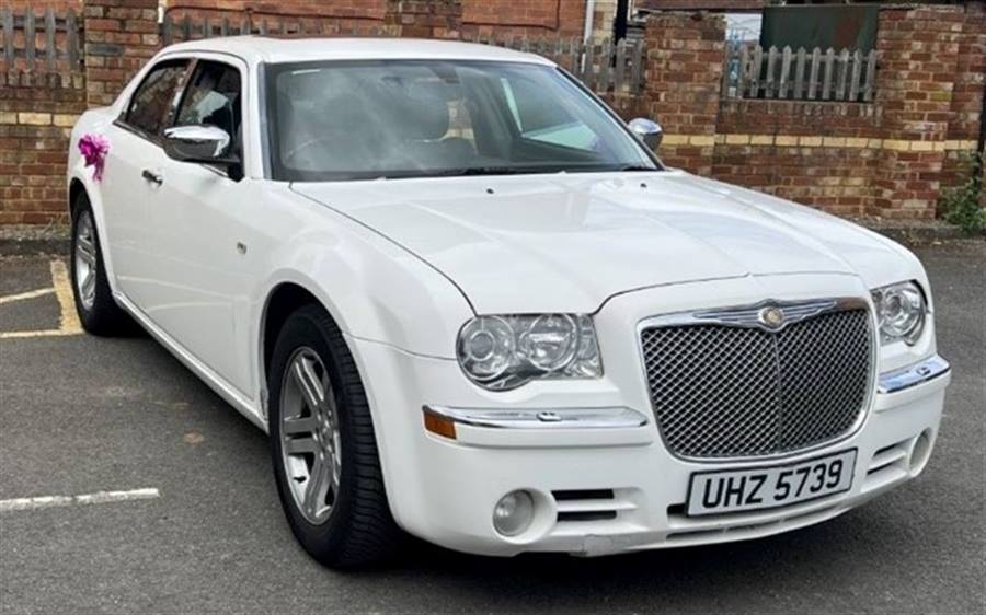 Chrysler 300c wedding car