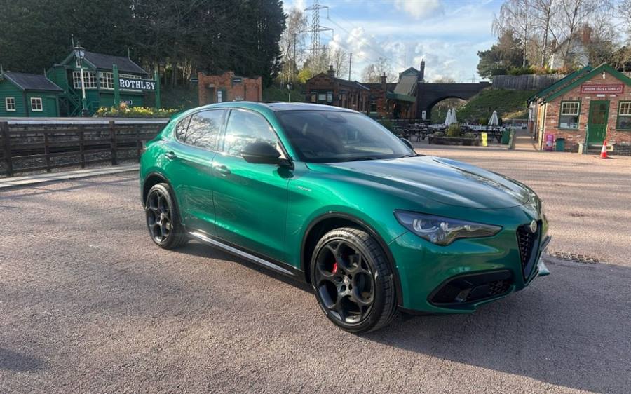 Alfa Romeo Stelvio Veloce wedding car