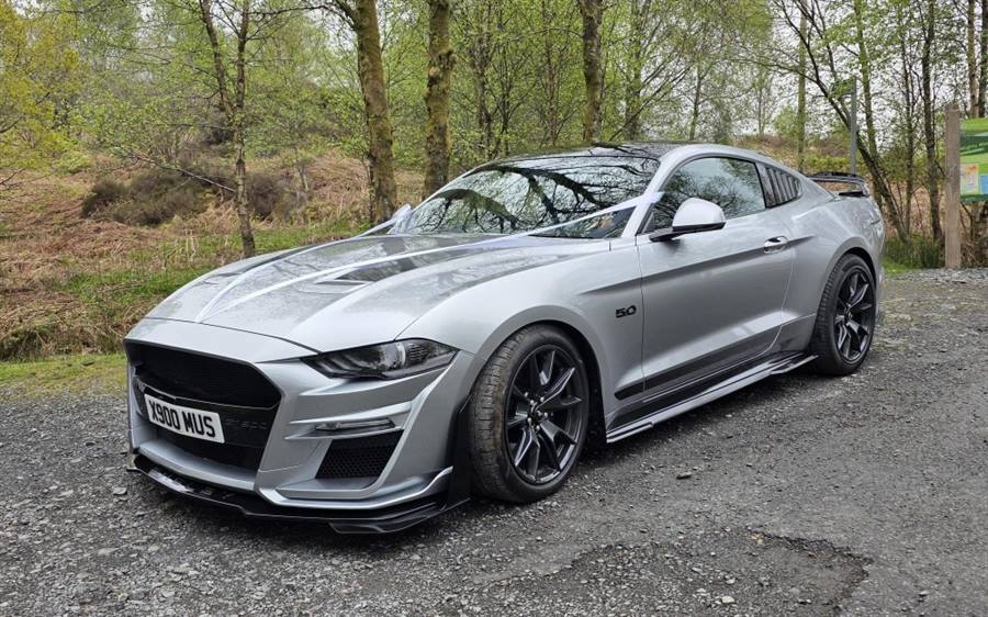 Ford Mustang GT wedding car