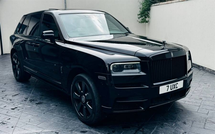 Rolls Royce Cullinan wedding car