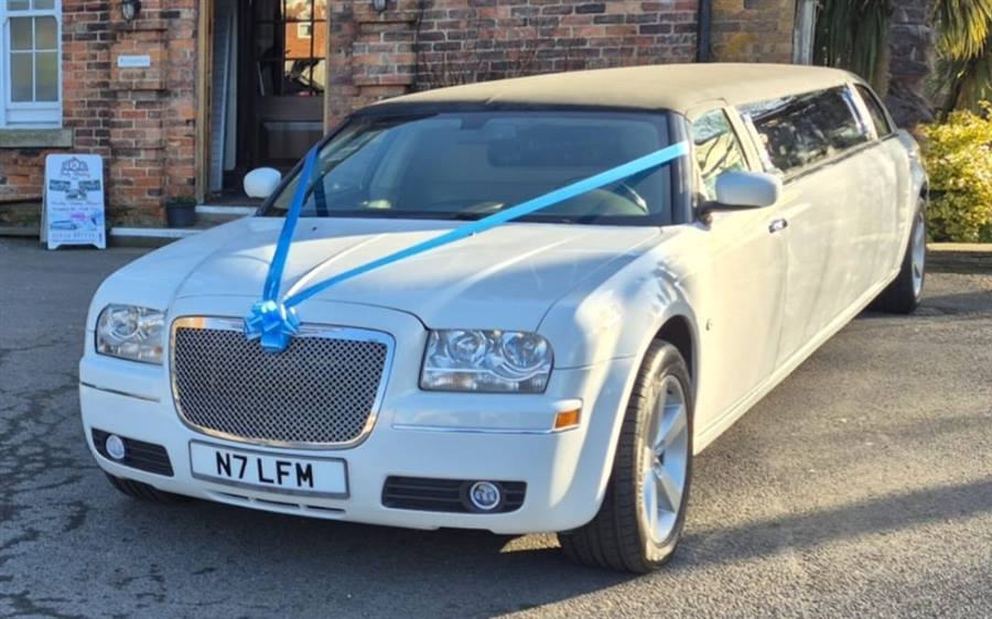 Chrysler 300c Limousine wedding car