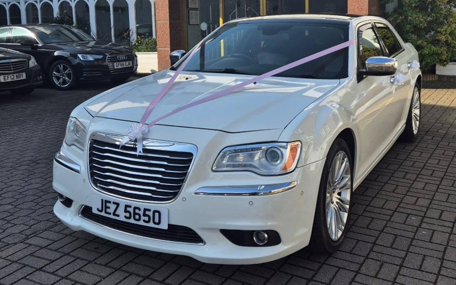 Chrysler 300c wedding car