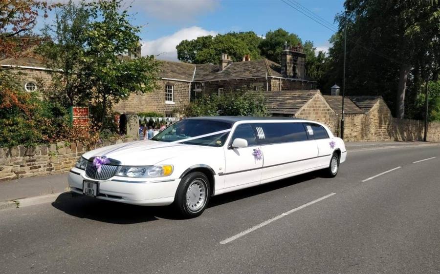 Millennium Limousine wedding car