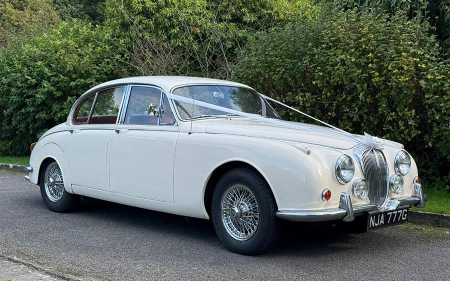 Daimler 2.5 V8 wedding car