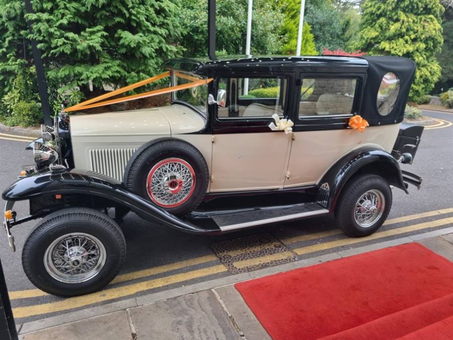 Badsworth Landaulette wedding car