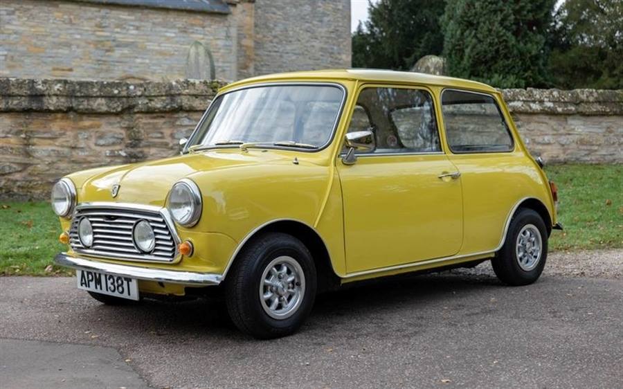 Leyland Mini 1000 wedding car