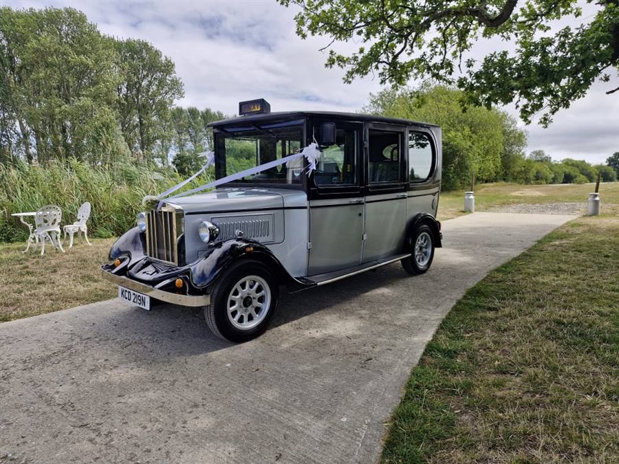 Asquith Taxi wedding car