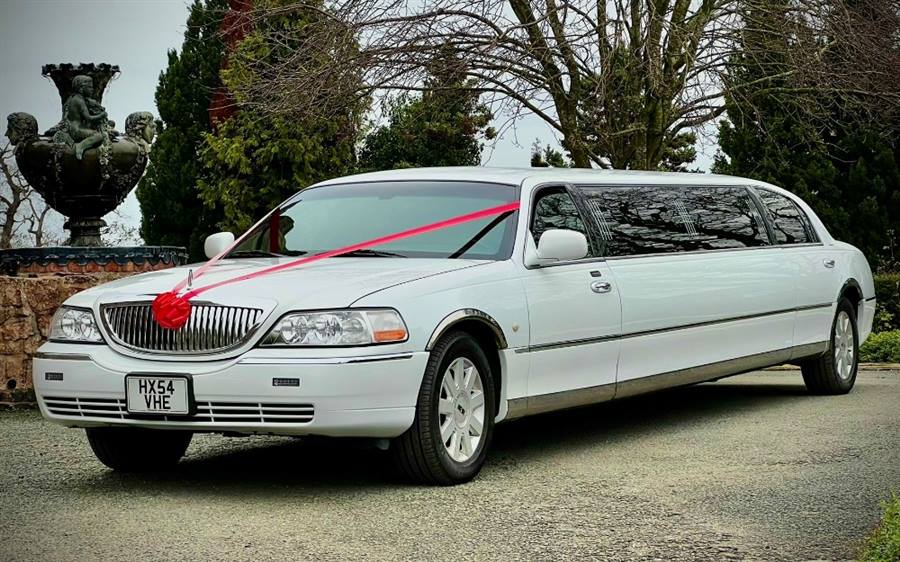 Lincoln Limousine wedding car