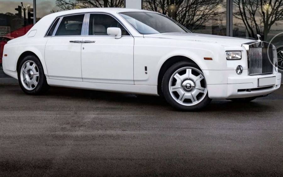 Rolls Royce Phantom wedding car