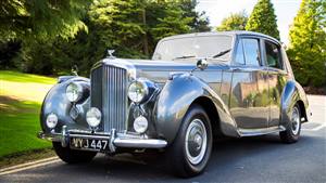 Bentley 1954 Wedding car. Click for more information.