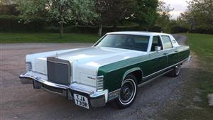 Lincoln Continental Wedding car. Click for more information.