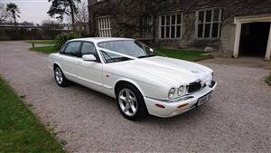 Jaguar XJ8 Wedding car. Click for more information.