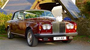 Rolls Royce Seats 4 Passengers Wedding car. Click for more information.