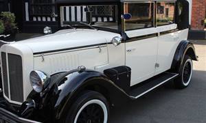 Cowley Landaulette Wedding car. Click for more information.