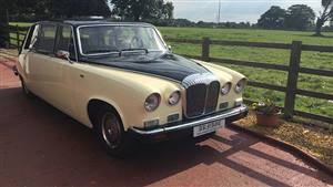 Daimler DS420 Wedding car. Click for more information.