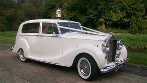 Rolls Royce Silver Wraith Wedding car. Click for more information.