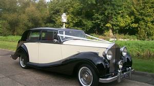 Rolls Royce Silver Wraith Wedding car. Click for more information.