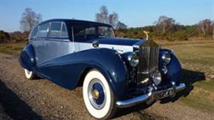 Rolls Royce 1952 Silver Wraith LWB Wedding car. Click for more information.