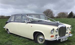 Daimler DS420 Limousine Wedding car. Click for more information.