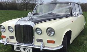 Daimler DS420 Limousine Wedding car. Click for more information.