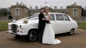 Daimler DS420 Wedding car. Click for more information.