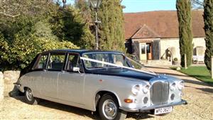 Daimler DS420 Wedding car. Click for more information.