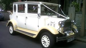 Regal Landaulette Wedding car. Click for more information.