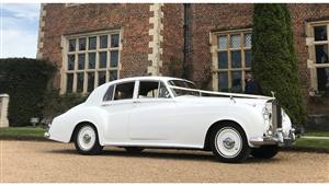 Rolls Royce Silver Cloud II Wedding car. Click for more information.