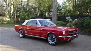 Ford 1966 Mustang Wedding car. Click for more information.