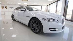 Jaguar XJ Wedding car. Click for more information.